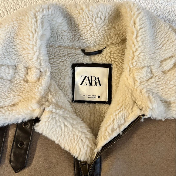 ZARA double face fleece vest (size small) - Picture 4 of 7